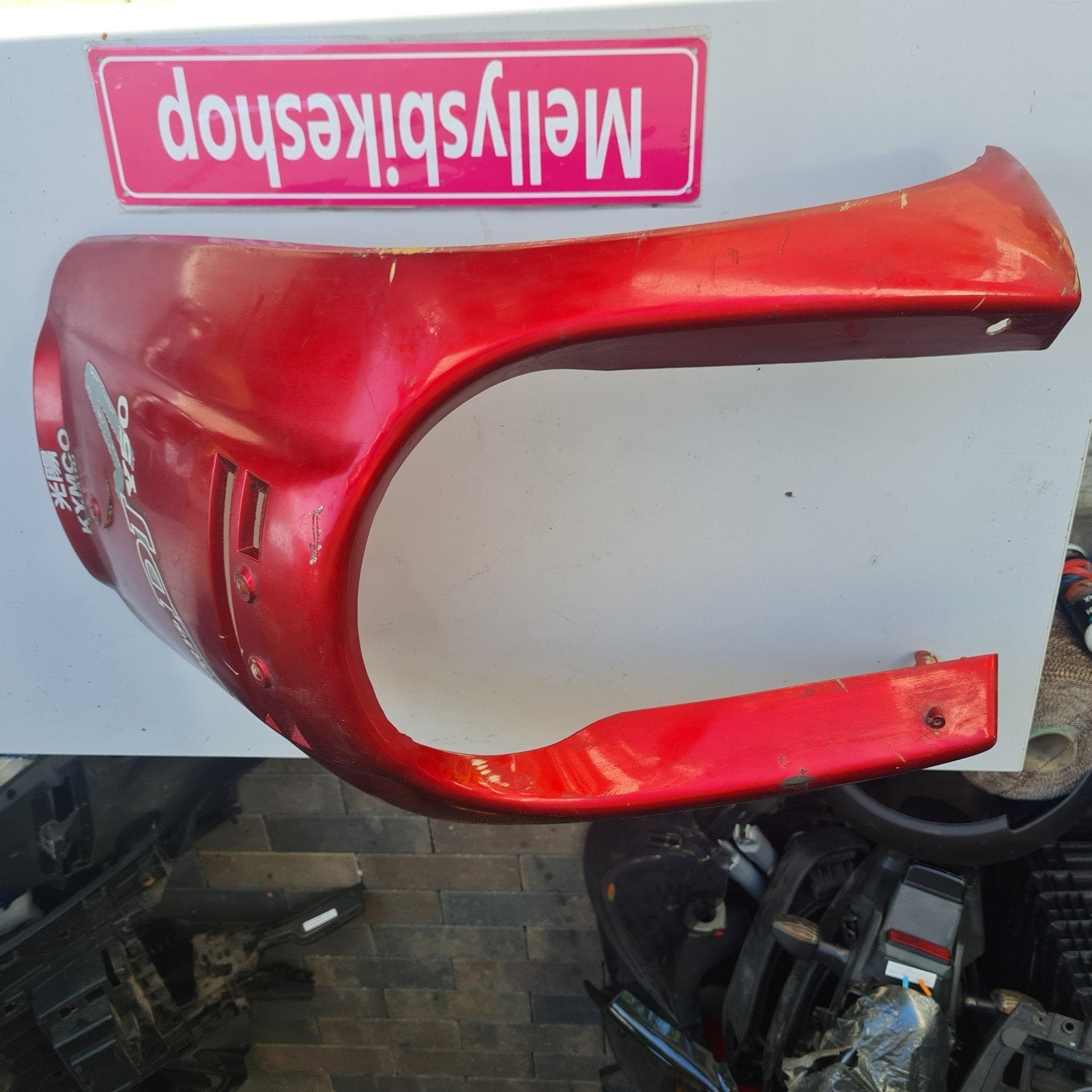 Kymco dj50 voorkap met schade origineel rood, Ophalen, Kymco, Info@kymco.nl, Nl