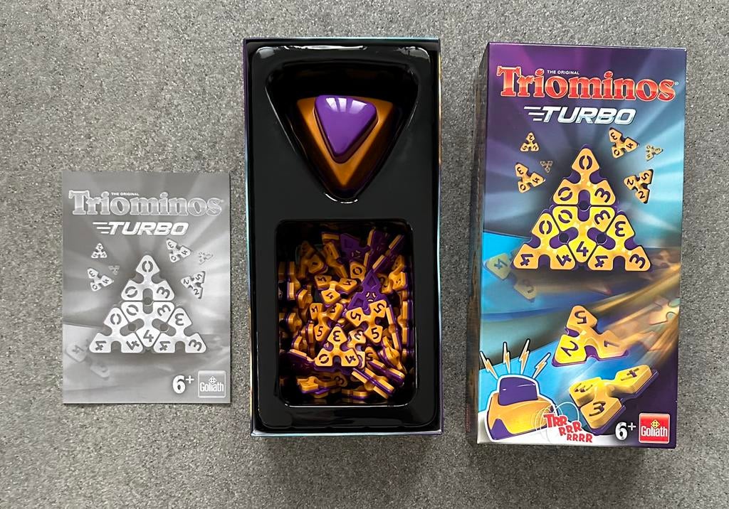 Triominos turbo compleet en in NIEUWSTAAT., Vijf spelers of meer, Ophalen of Verzenden, Zo goed als nieuw