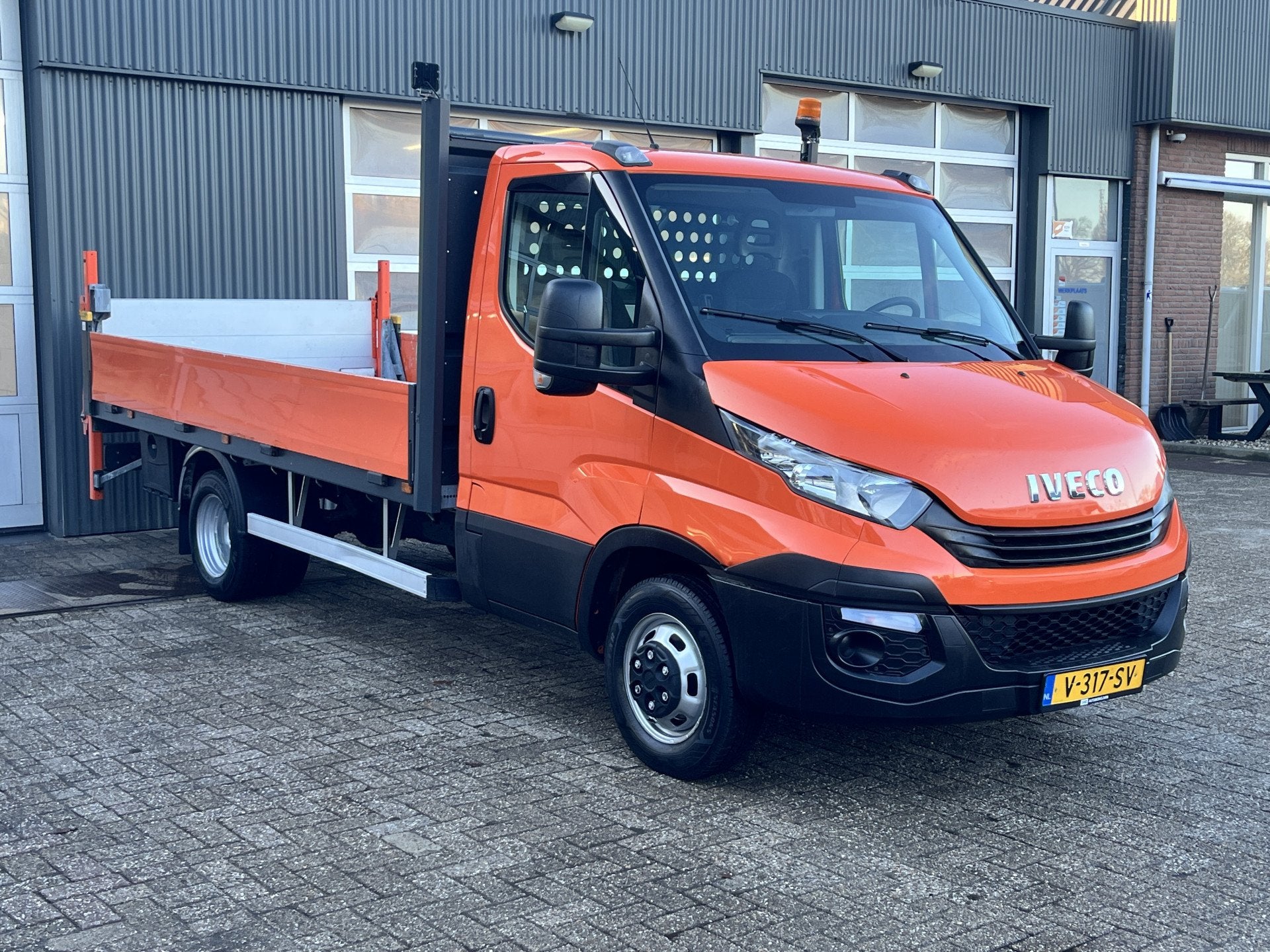 Iveco Daily 35C14 2.3 375 Laadklep 500kg Trekhaak 3500kg tre, 13 km/l, Gebruikt, Iveco, Origineel Nederlands