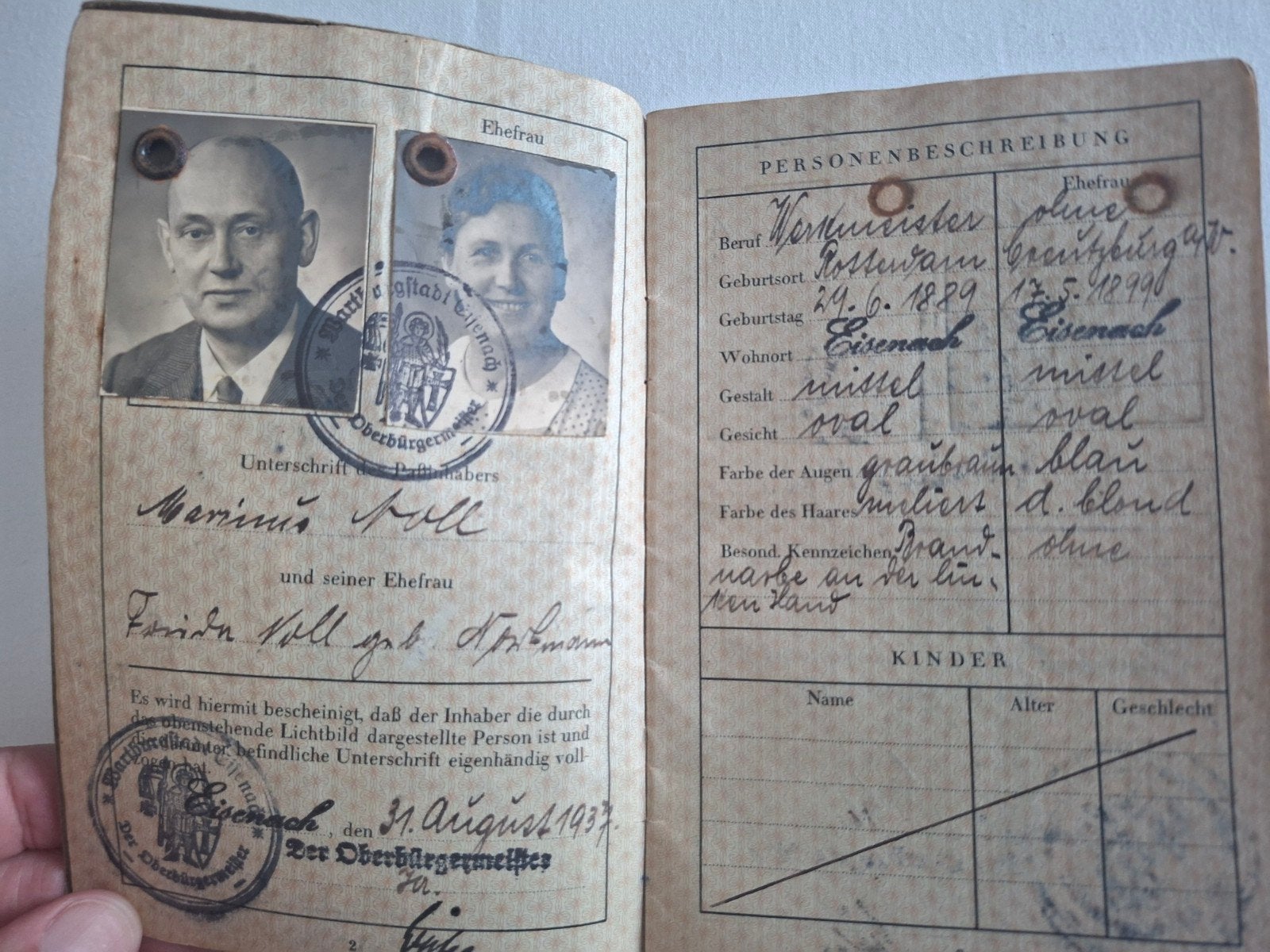 Gereserveerd  Reisepass Duits wo2 met foto Eisenach ausweis, Verzamelen, Militaria | Tweede Wereldoorlog, Ophalen of Verzenden