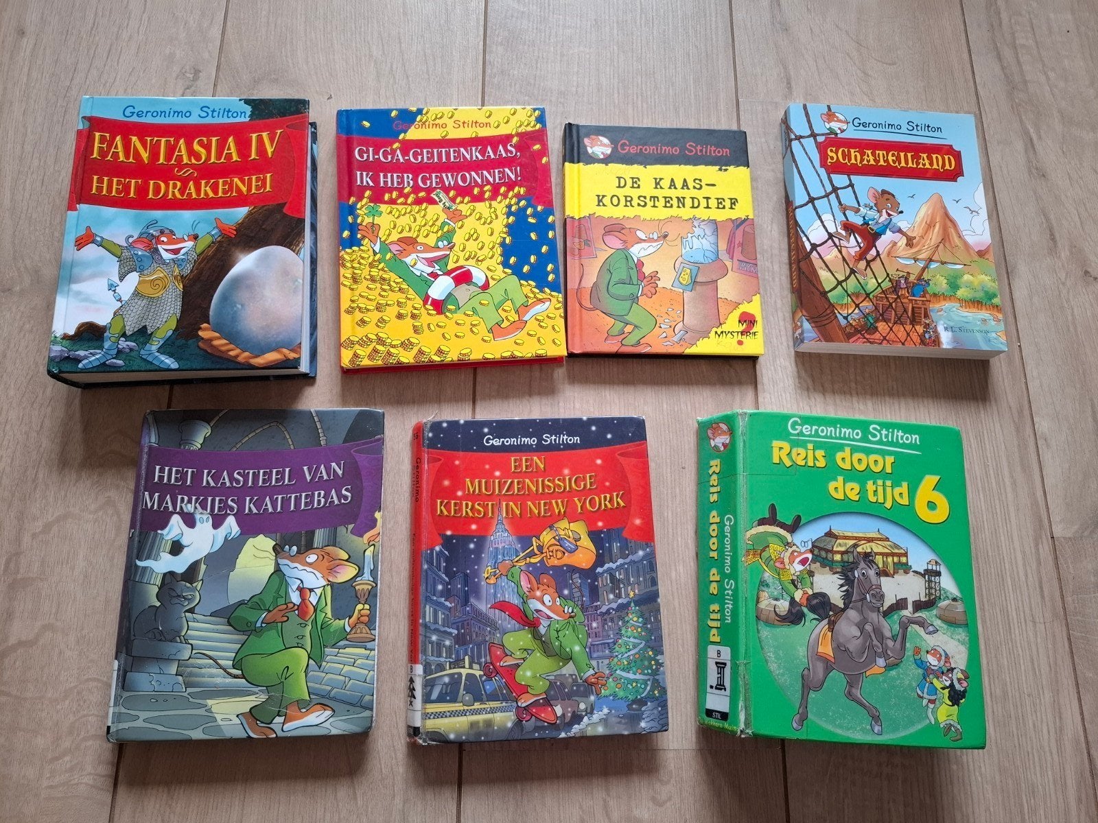 7 Geronimo Stilton boeken, Boeken, Ophalen of Verzenden, Gelezen