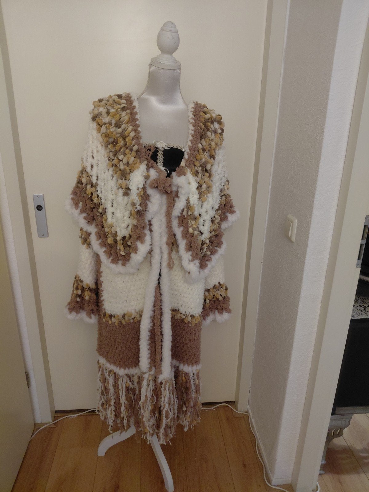 twee handgehaakte Bo-ho vesten, Kleding | Dames, Ophalen, Zo goed als nieuw, Maat 46/48 (XL) of groter, Beige