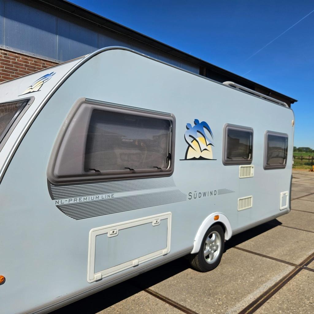 Caravan Knaus Südwind premium Line 500, Rondzit, Frans bed, Particulier, Schokbreker