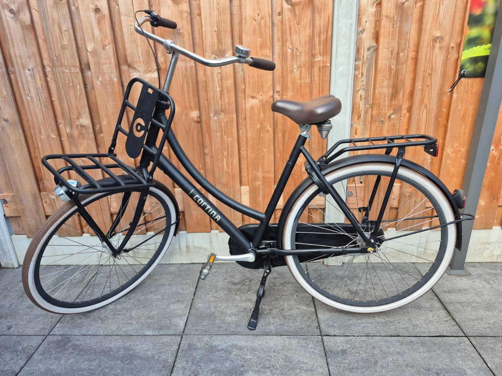 Cortina U4 transport damesfiets 28 inch zwart, Fietsen en Brommers, Fietsen | Dames | Damesfietsen, Terugtraprem, Versnellingen