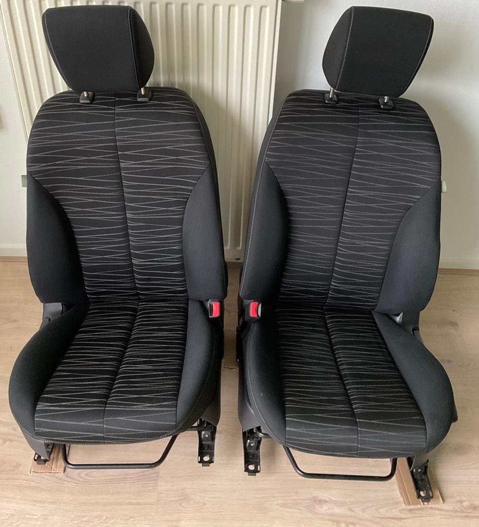 Mazda 2 DE voorstoelen 3-deurs (2008-2014), Ophalen of Verzenden, Gebruikt, Mazda