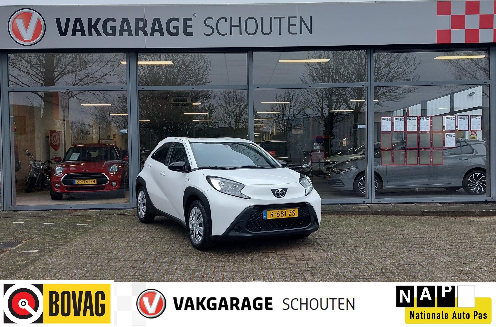 Toyota Aygo X 1.0 VVT-i MT Play | Apple Carplay | Cruise Con, Stof, Gebruikt, 920 kg, Start-stop-systeem
