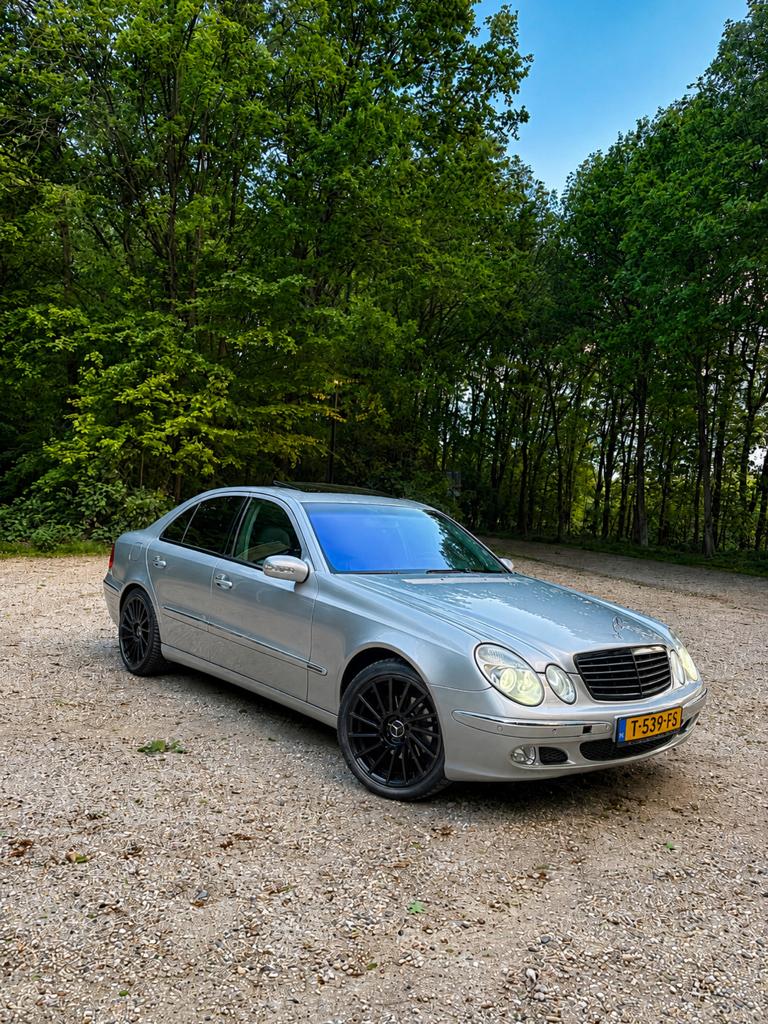 Mercedes benz E klasse E240, Automaat, Achterwielaandrijving, Beige, 2597 cc