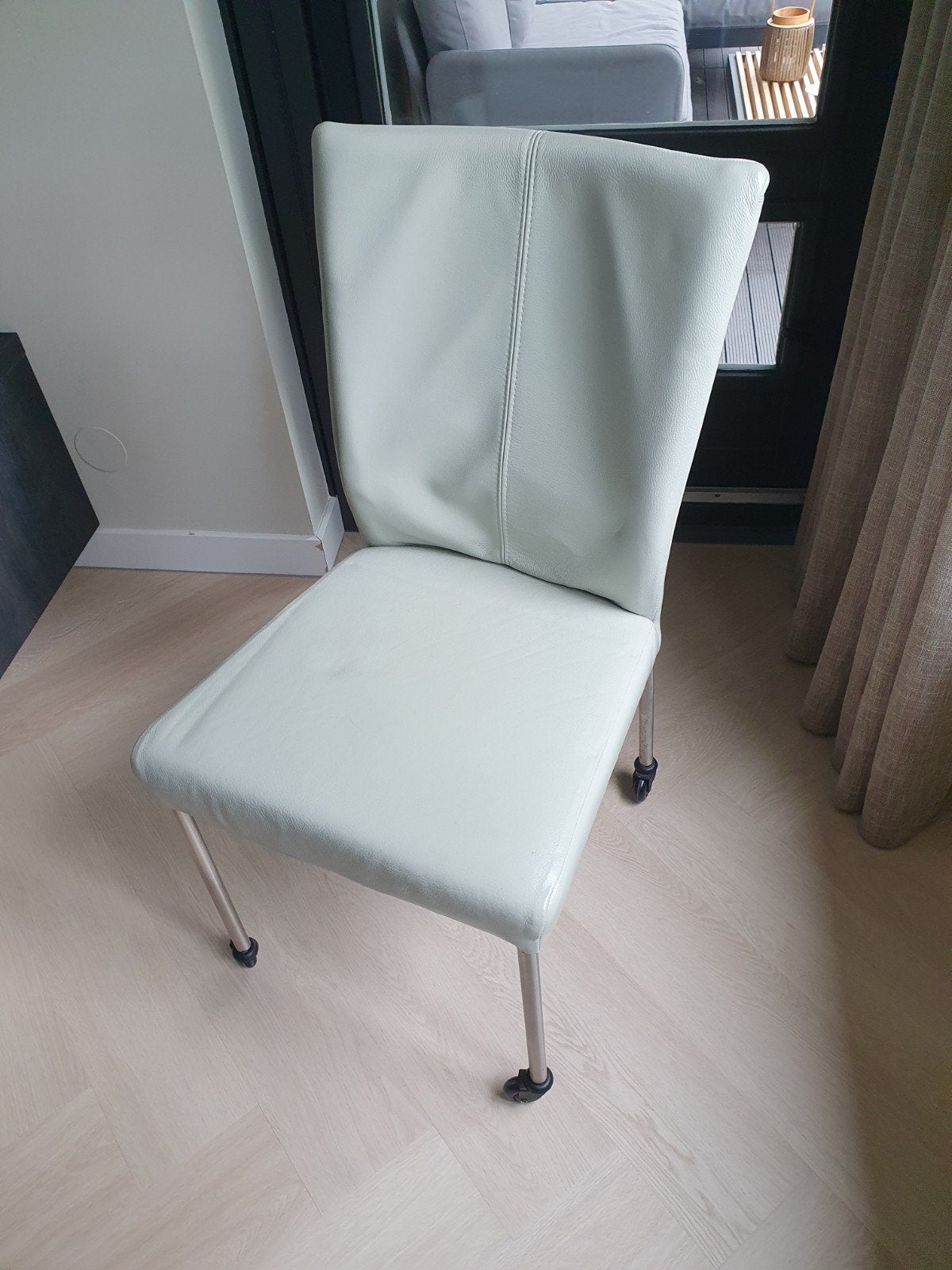 6 moderne eetkamerstoel - Beige leer met metalen poten, Ophalen, Gebruikt, Overige kleuren, Modern