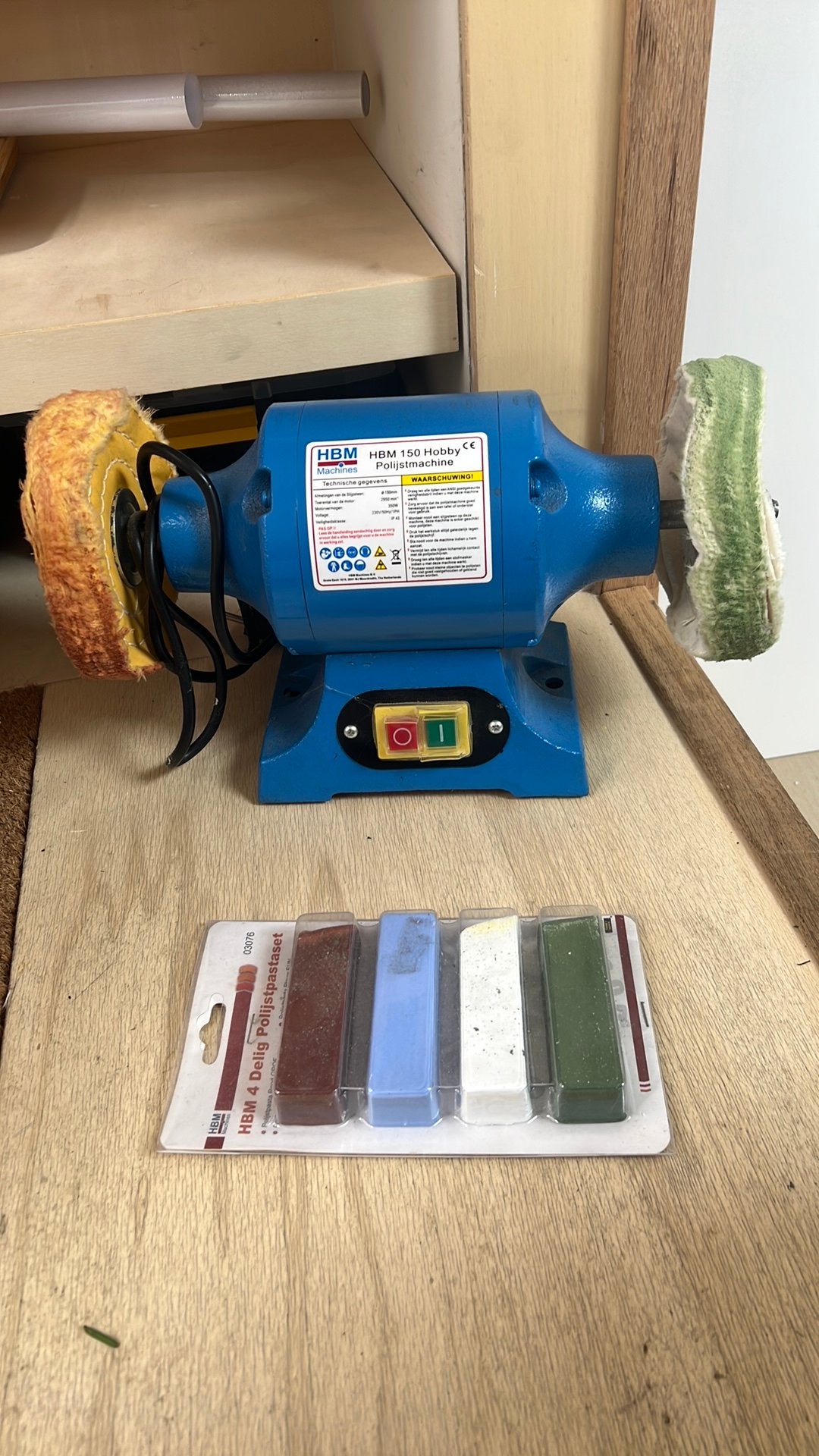 HBM 150 Hobby Polijstmachine, Ophalen, Zo goed als nieuw, 1200 watt of meer, Bandschuurmachine