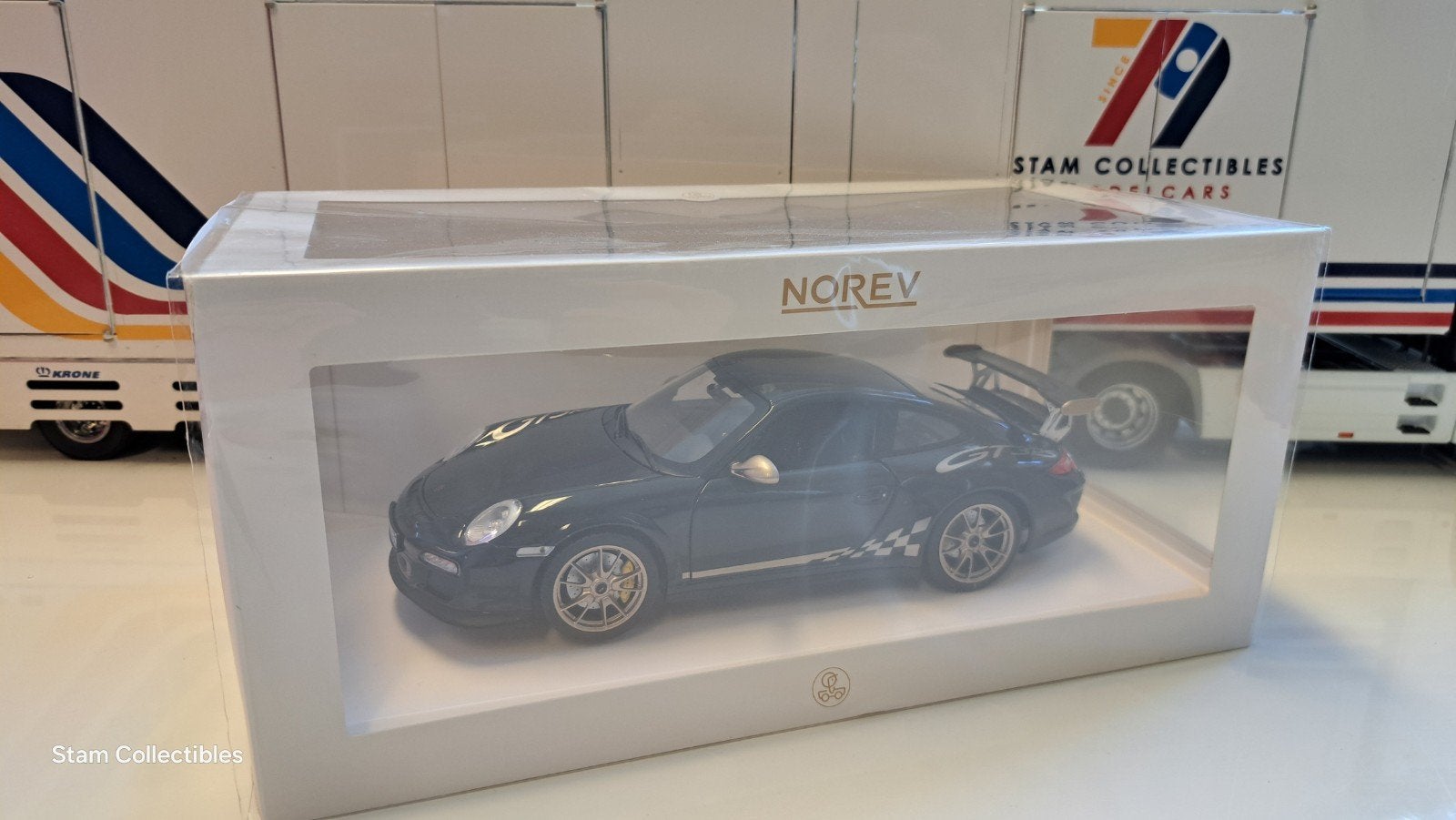 Norev Porsche 911 997 GT3 RS Black / Gold - 2009, Hobby en Vrije tijd, Modelauto's | 1:18, Auto, Norev, Ophalen of Verzenden, Zo goed als nieuw