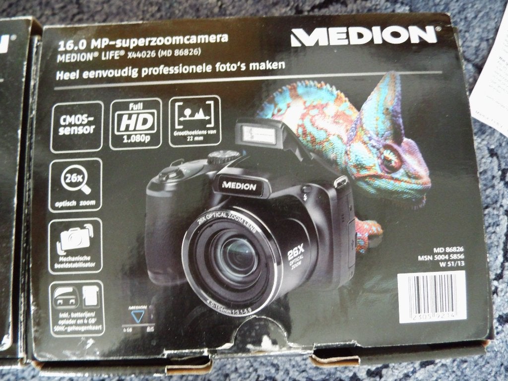 2 stuks Medion 16,0 mp superzoom camera, als nieuw, Ingebouwde flitser, Ophalen of Verzenden, Zo goed als nieuw, Cameratas