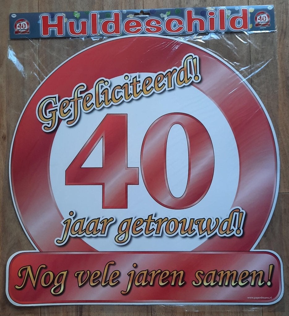 Huldeschild 50x50 cm  Kunststof 40 jaar Getrouwd   ( Feest ), Hobby en Vrije tijd, Ophalen of Verzenden, Nieuw, Versiering, Geboorte of Huwelijk