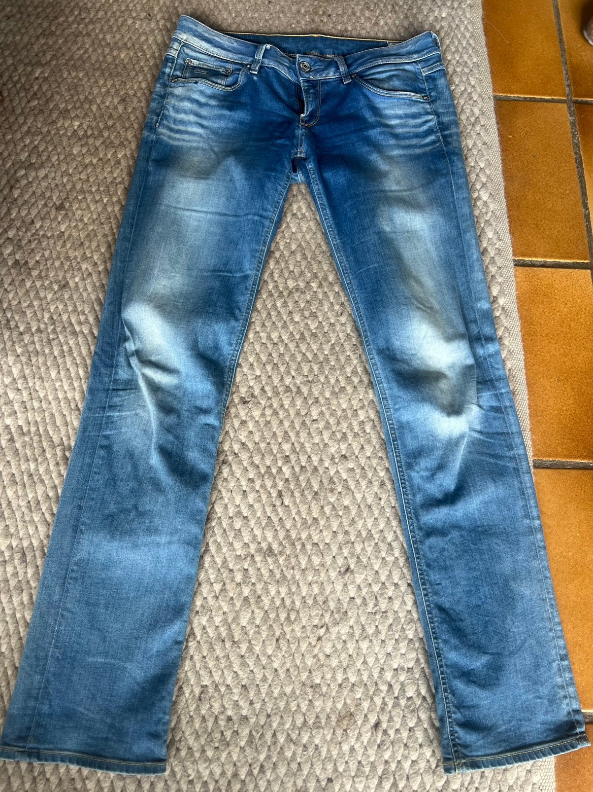 Gstar spijkerbroek 30-34, Ophalen of Verzenden, Zo goed als nieuw, Blauw, W30 - W32 (confectie 38/40)