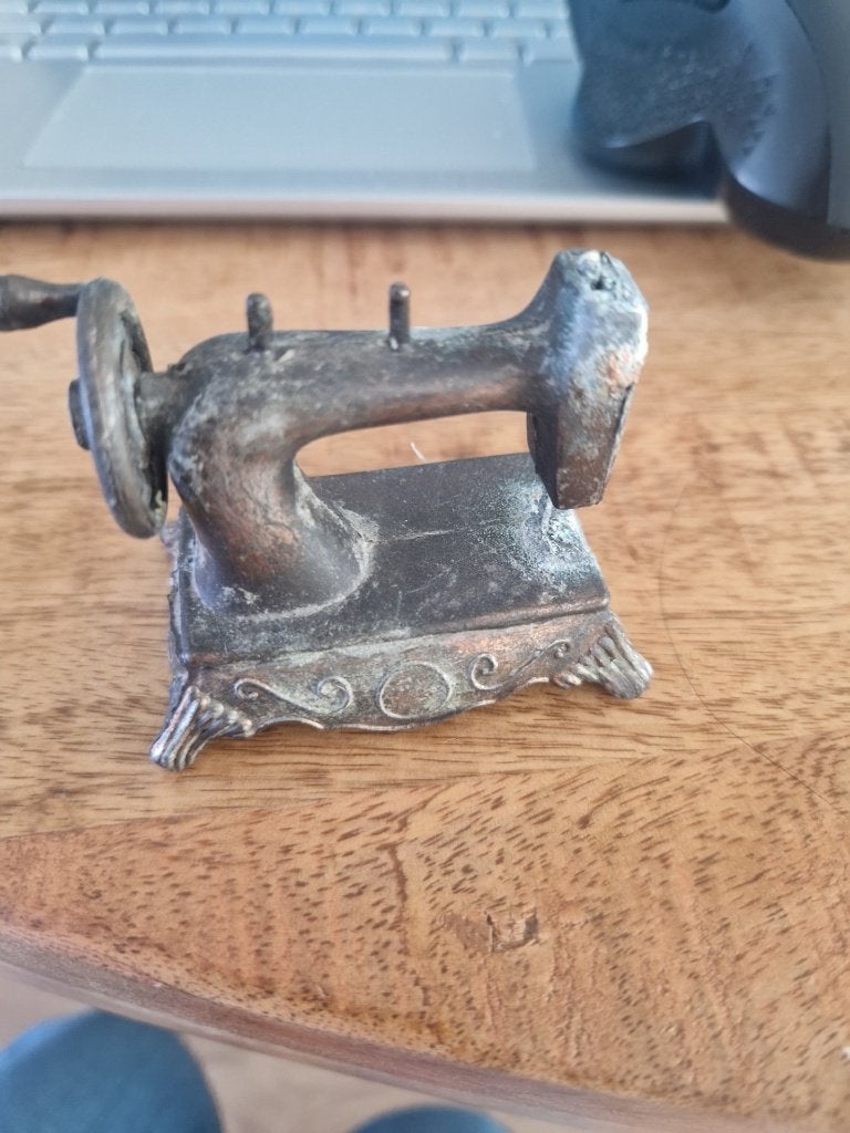 Koperen naaimachine/puntenslijper, Ophalen of Verzenden