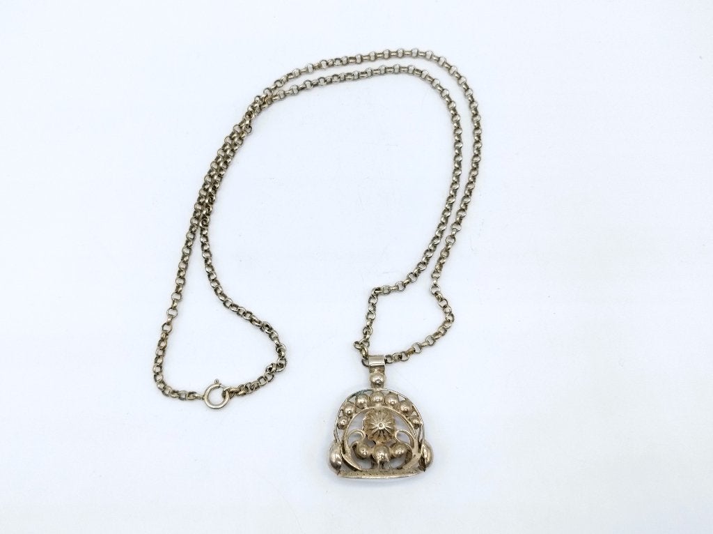 Zilveren jasseronketting met cachet hanger, 71 cm.