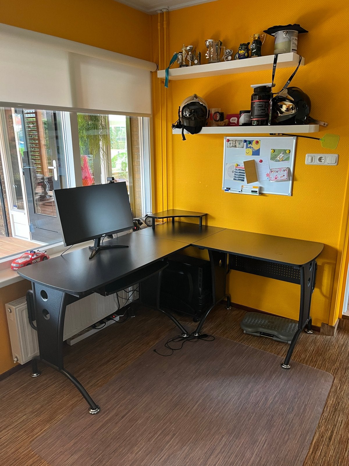 Zwart Hoekbureau met Opzetstuk en Toetsenbordlade, Huis en Inrichting, Bureaus, Ophalen, Zwart, Opzetstuk, Gebruikt