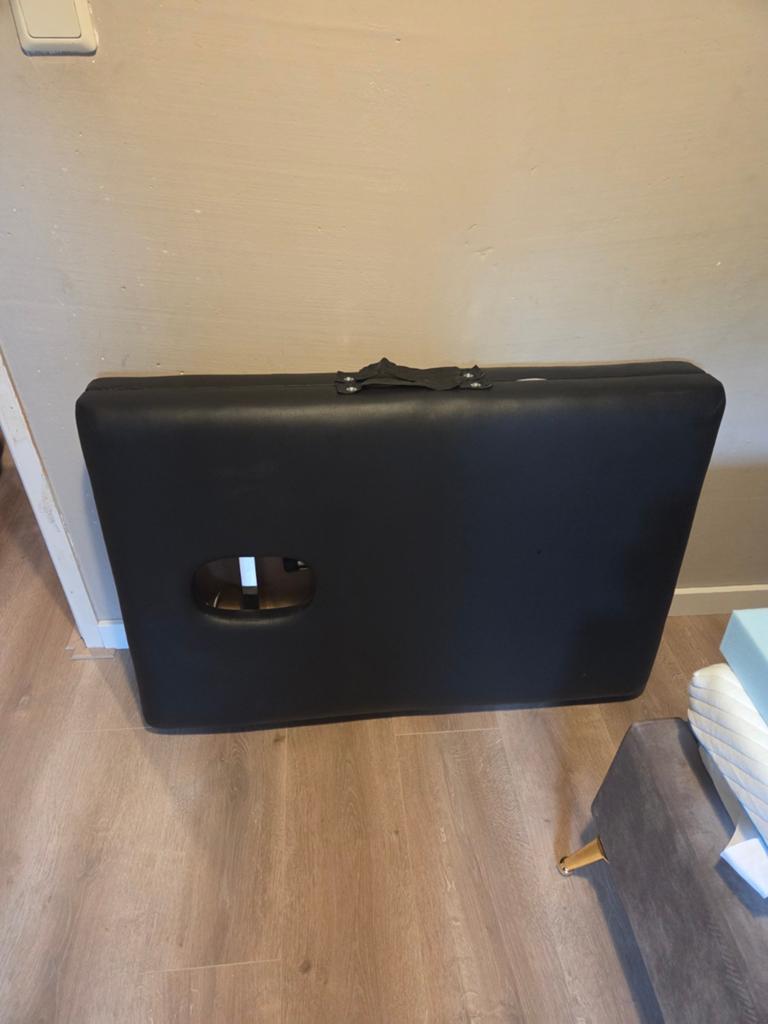 Massage tafel met kussentje, Ophalen of Verzenden, Zo goed als nieuw, Hard kunststof
