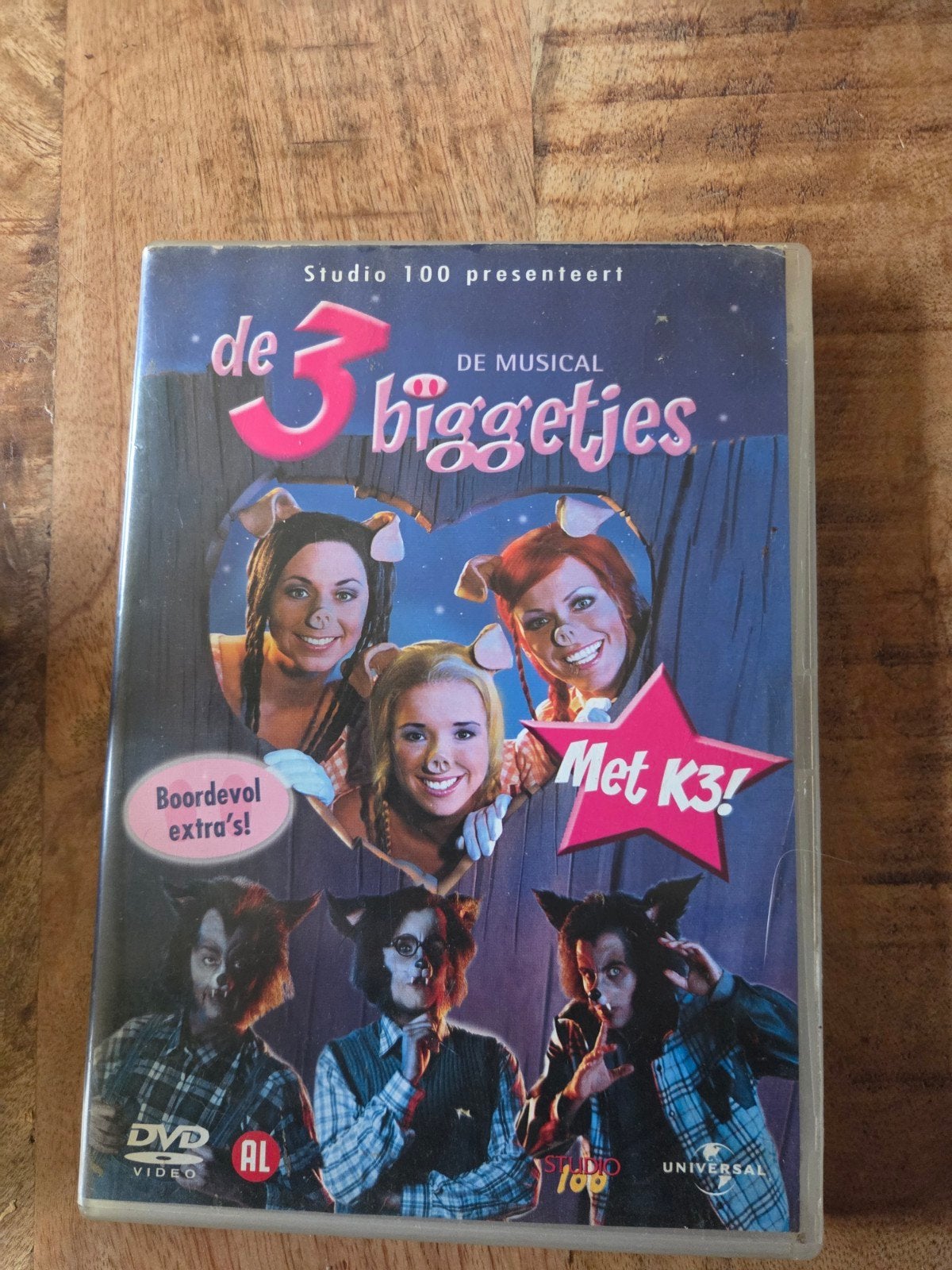 k3 dvd 3 biggetjes, Ophalen of Verzenden, Gebruikt, Kinderprogramma of -film
