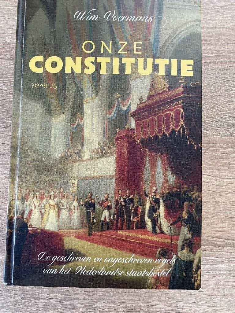 Onze Constitutie - Wim Voermans (Staatsrecht), Boeken, Wim Voermans, Zo goed als nieuw, Gamma, HBO