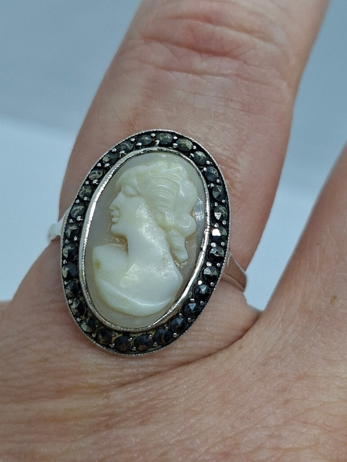 Vintage Zilveren Camee Ring - Maat 56, Gebruikt, Ophalen of Verzenden, 17 tot 18, Dame