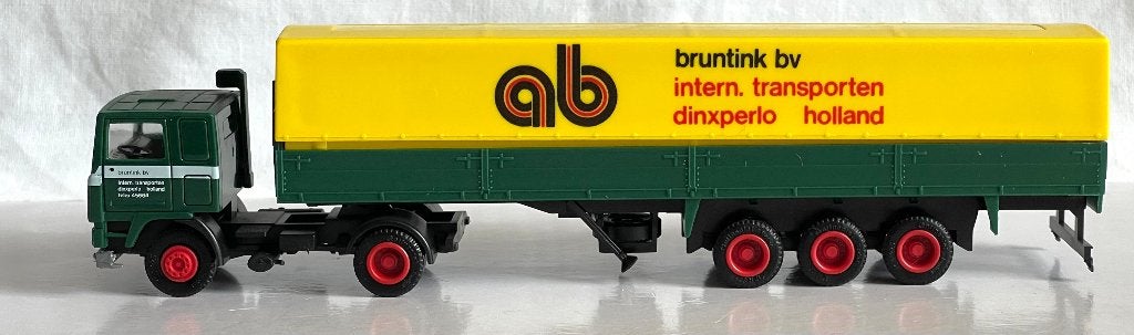 Herpa: Volvo F12 Bruntink B.V. Dinxperlo, Ophalen of Verzenden, Zo goed als nieuw, Bus of Vrachtwagen, Herpa