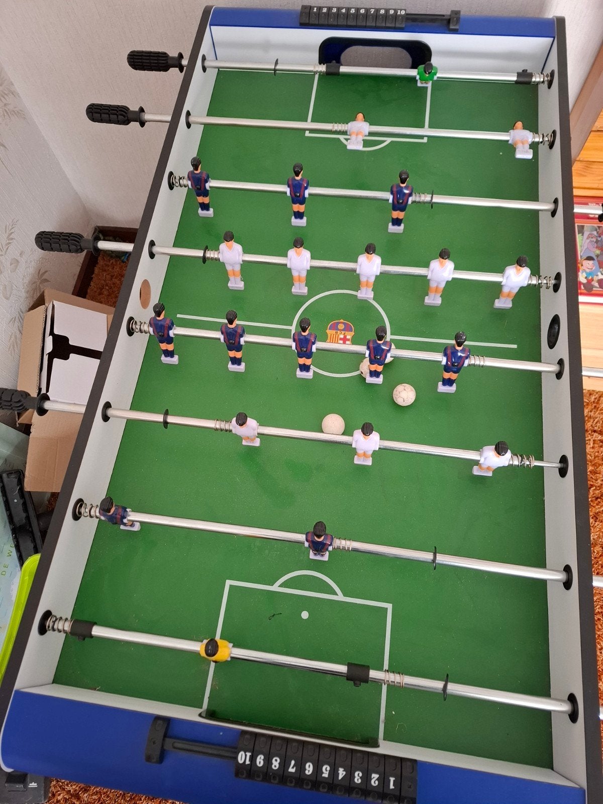 Voetbaltafel FC Barcelona - Plezier voor jong en oud!, Ophalen, Gebruikt