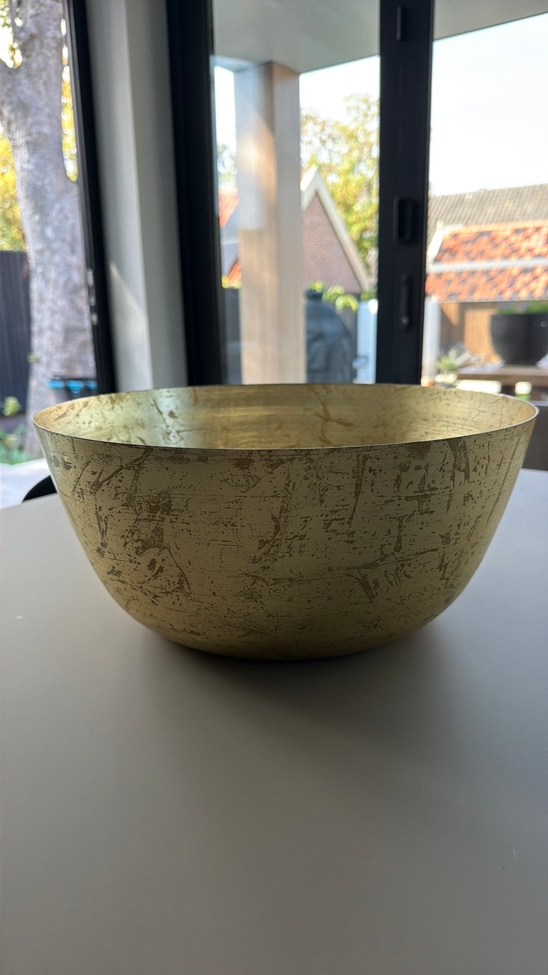 Schaal 36 cm breed, 16 cm hoog, Ophalen of Verzenden, Zo goed als nieuw, Rond