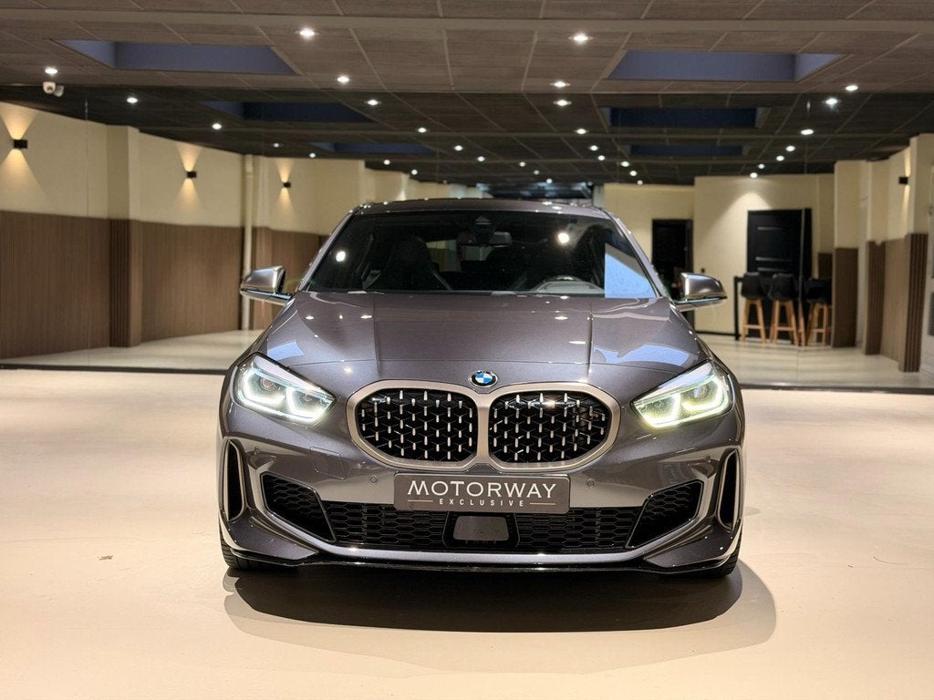 BMW 1-serie M135i xDrive High Executive Pano|M-Sport|HarmanK, 1998 cc, Gebruikt, 4 cilinders, Bedrijf