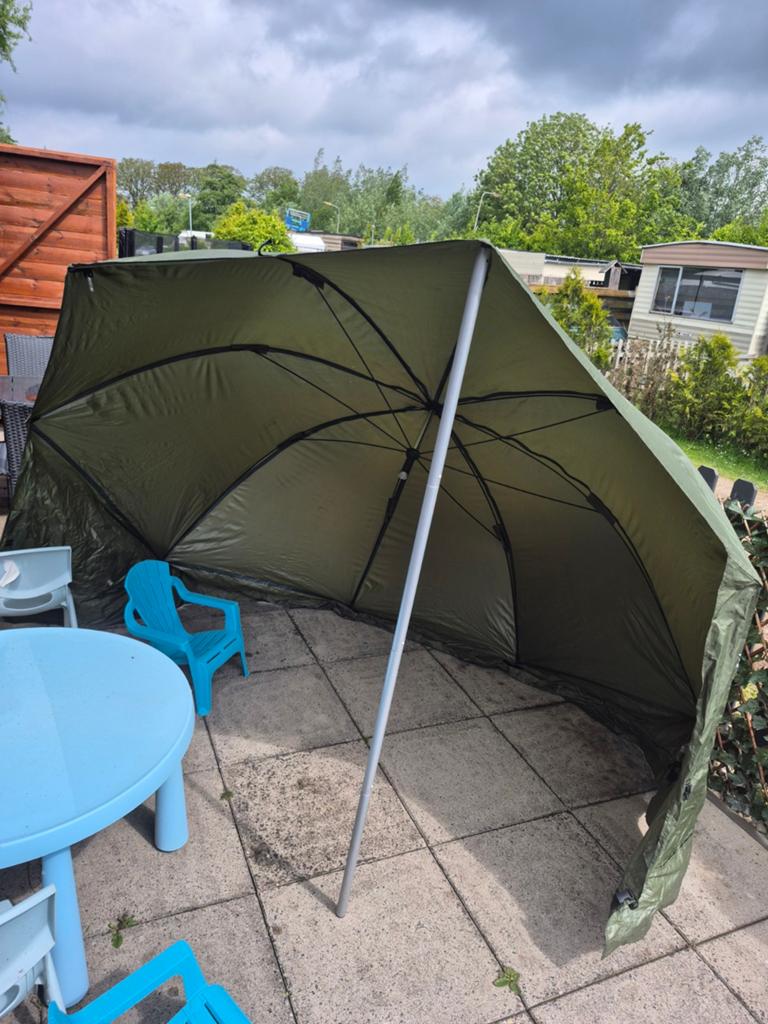 Brolly / open tent karpervissen, Ophalen of Verzenden, Zo goed als nieuw, Overige typen