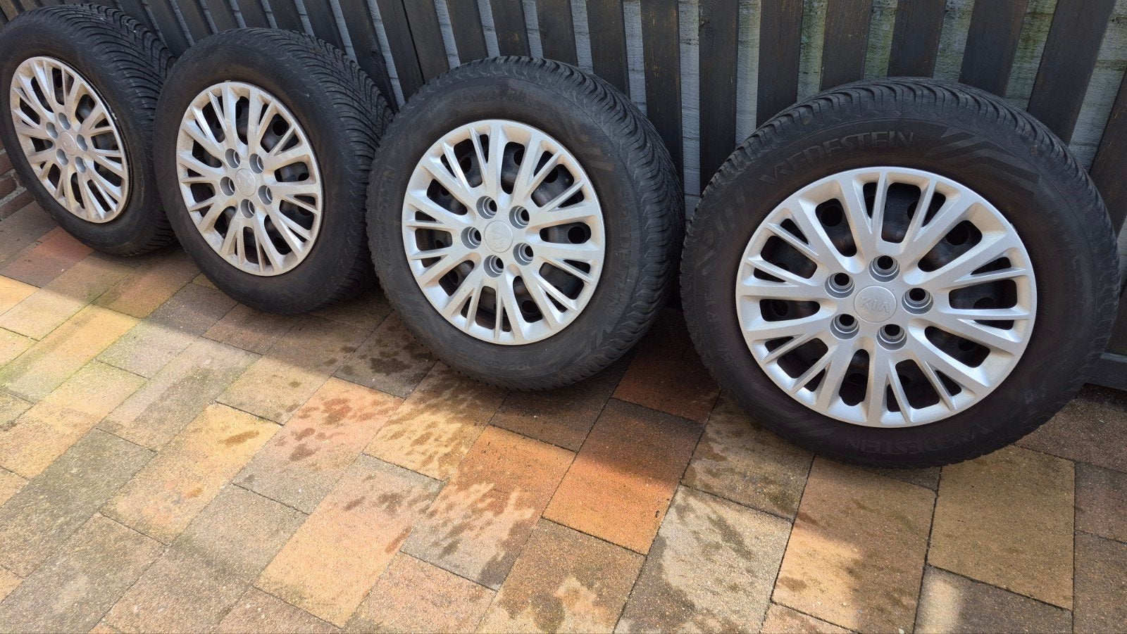 Kia Cee'd Vredestein quatrac 4-seizoenen banden + velgen, Gebruikt, 15 inch, Banden en Velgen, Ophalen of Verzenden