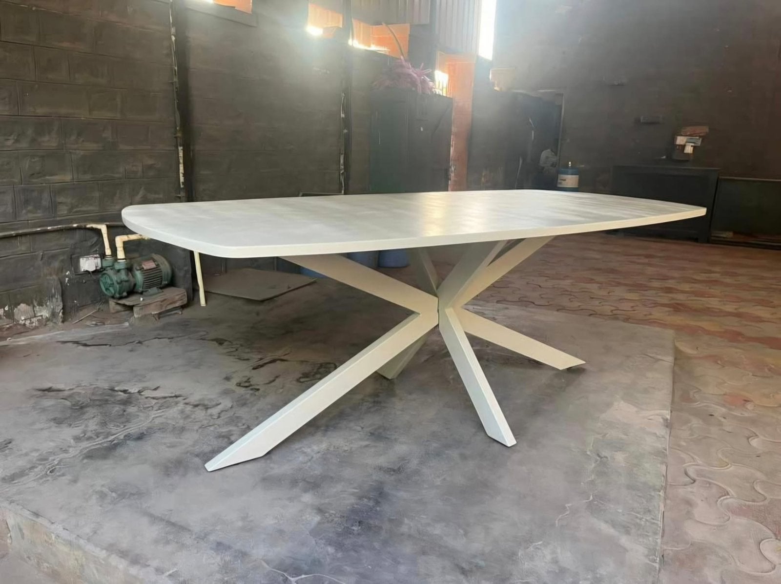 Deens ovale eettafel, Huis en Inrichting, Tafels | Eettafels, Ophalen, 100 tot 150 cm, 200 cm of meer, Zo goed als nieuw