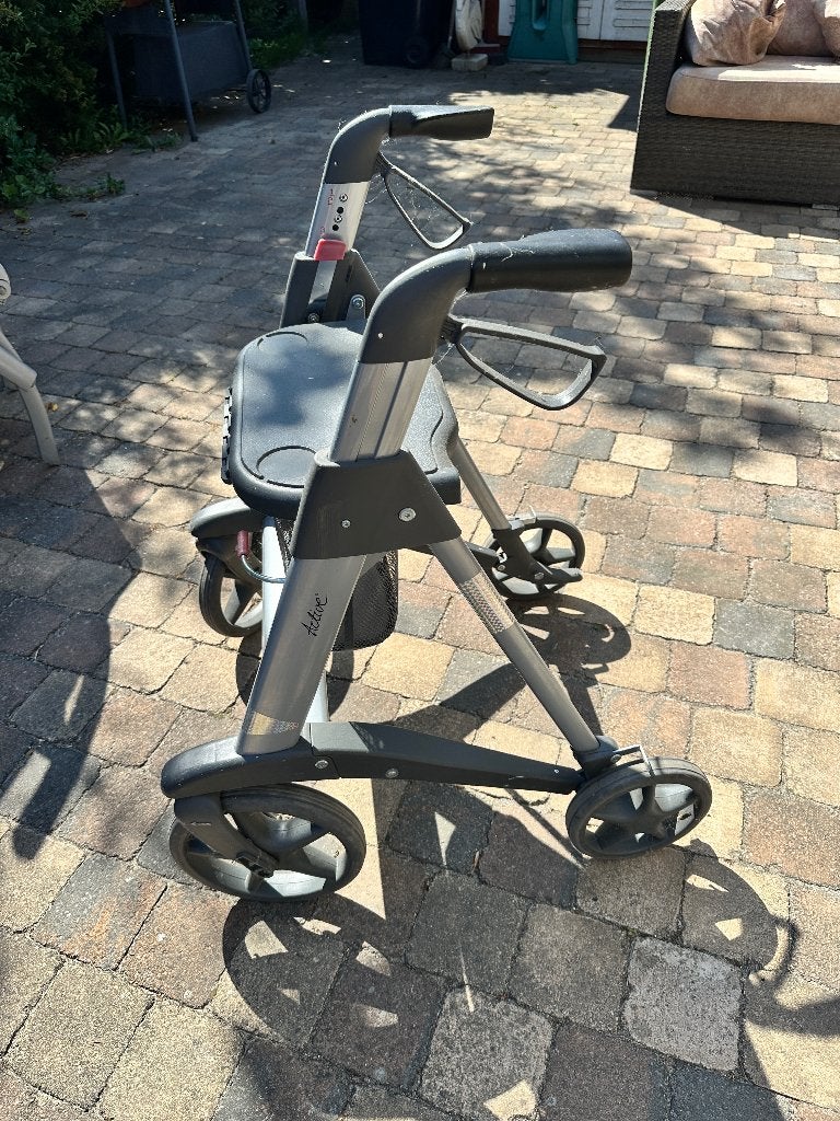 rollator ANWB, Diversen, Ophalen, Opvouwbaar, Gebruikt