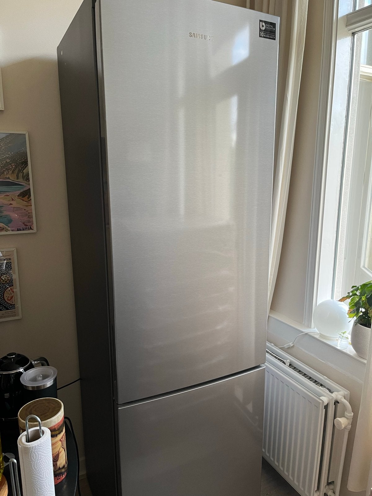 Samsung koelkast met vriezer (no frost), Witgoed en Apparatuur, Koelkasten en IJskasten, Ophalen, 200 liter of meer, Met aparte vriezer