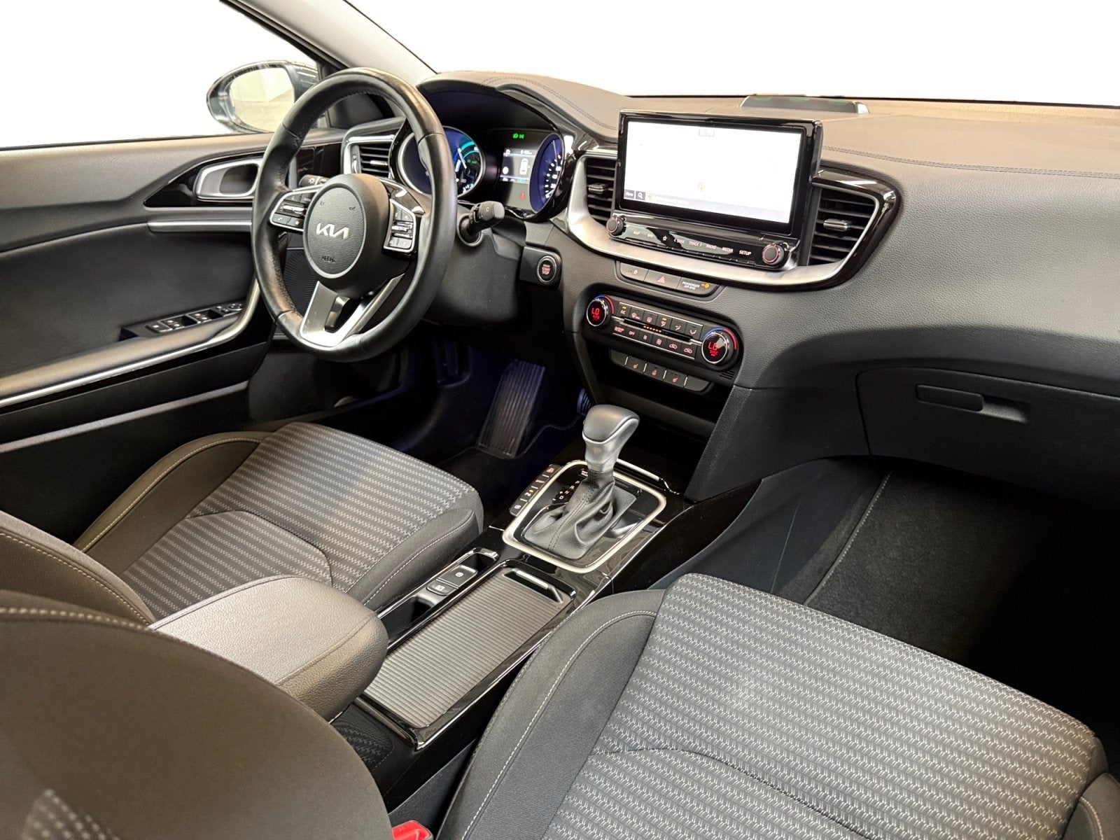 Kia Ceed Sportswagon 1.6 GDI PHEV DynamicLine I Trekhaak I S, Auto's, Kia, Automaat, Gebruikt, Grijs, 1508 kg