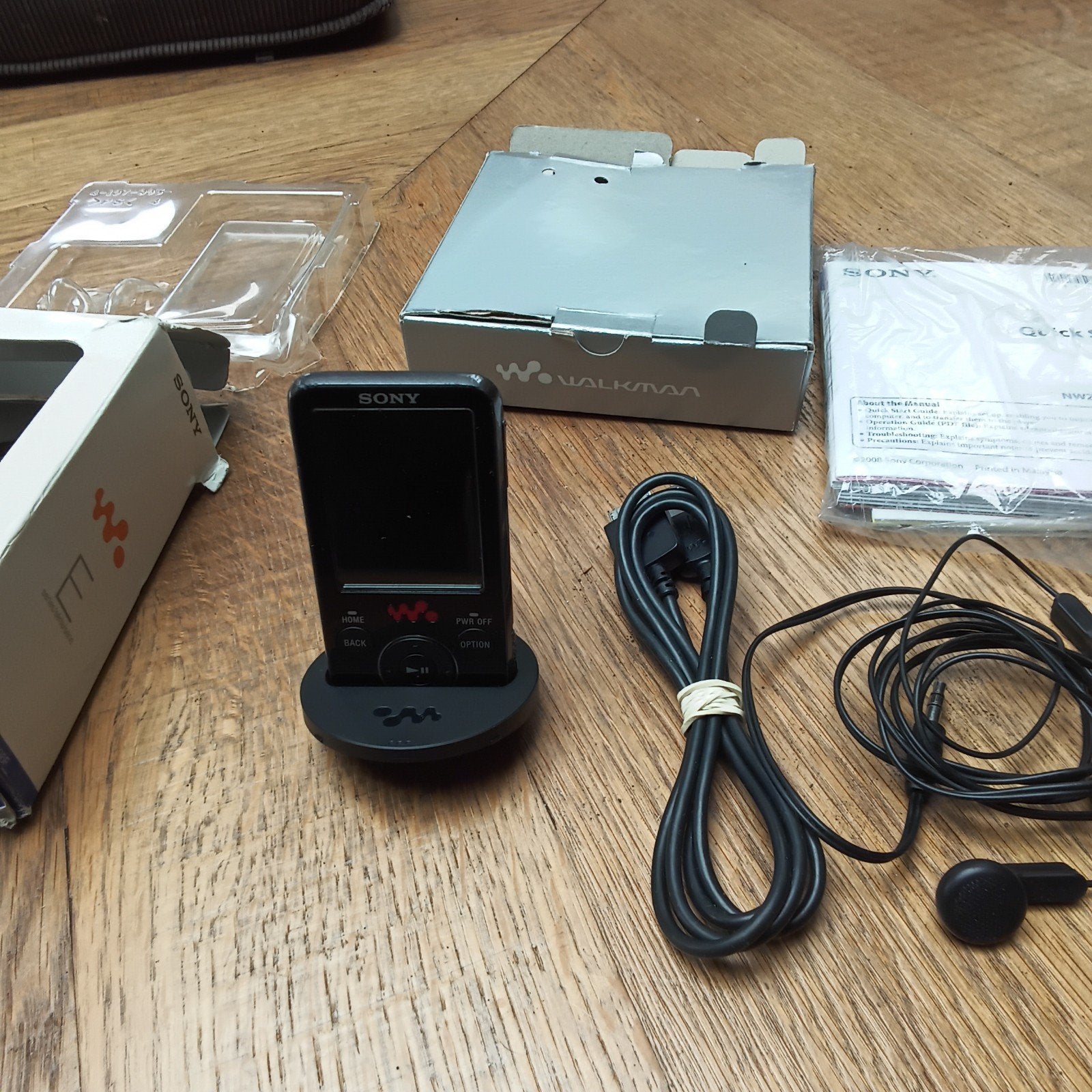 Sony Walkman NWZ-E463 compacte MP3-speler helemaal compleet, Ophalen of Verzenden, Walkman