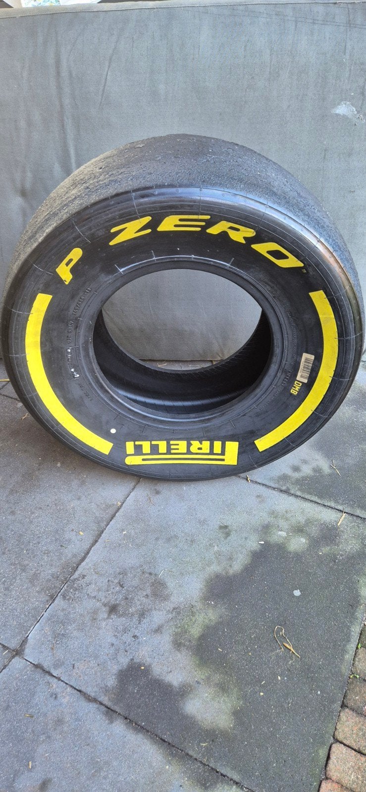 Pirelli F1 Band Medium in 2016 gebruikt voor sessie., Ophalen of Verzenden, Gebruikt