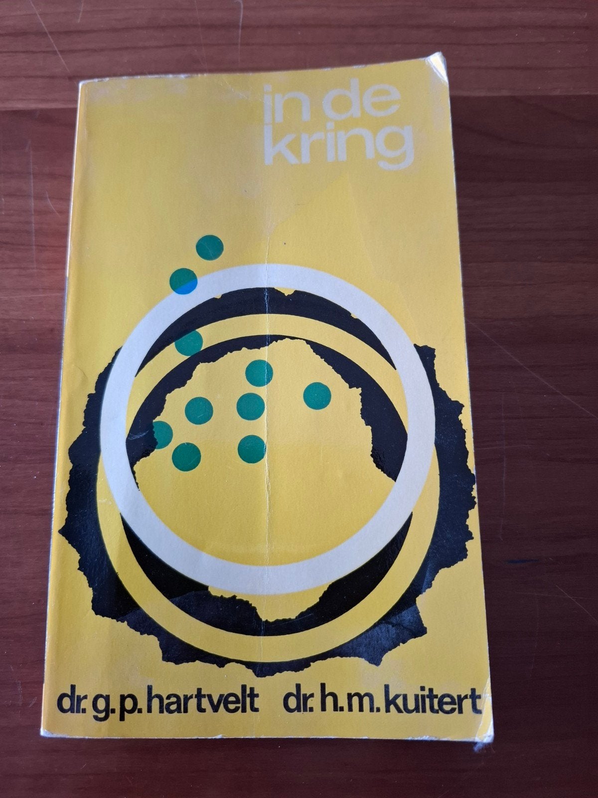 In de Kring - Dr. G.P. Hartvelt & Dr. H.M. Kuitert, Ophalen of Verzenden, Gelezen, Dr.g.p.hartvelt dr.h.m.kuitert, Christendom | Protestants