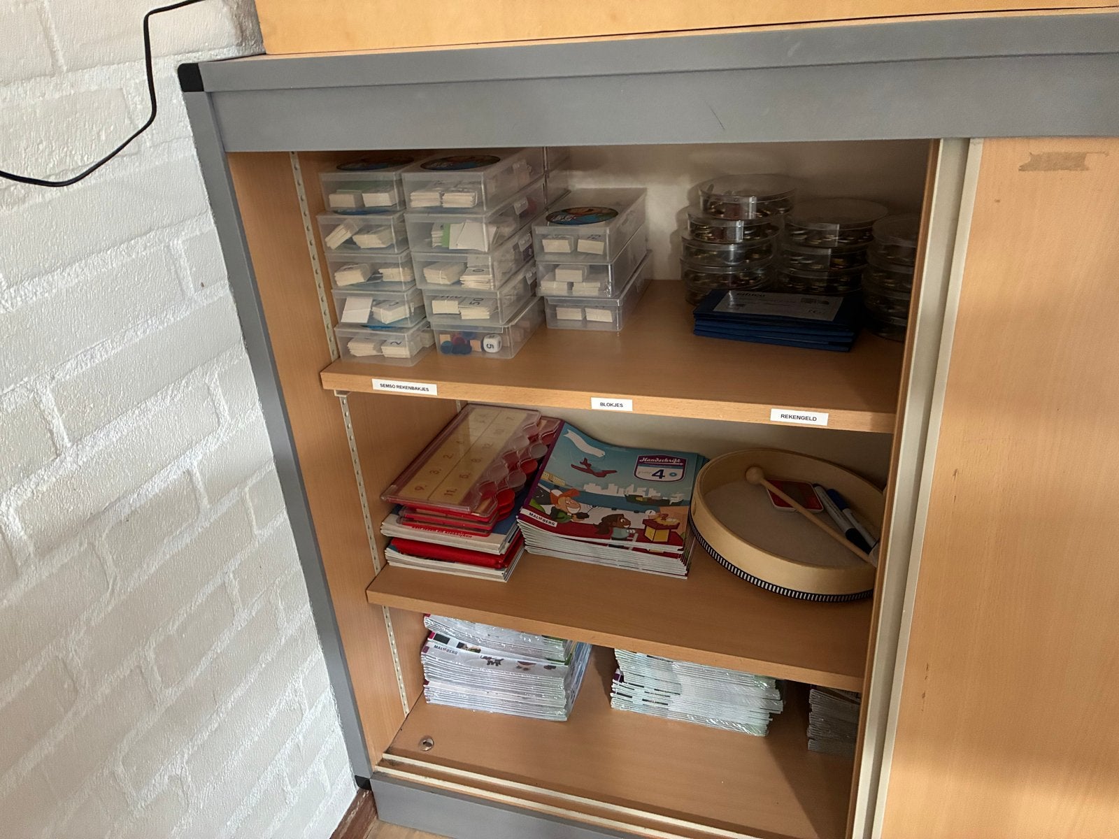 Opbergkast met schuifdeuren - Ideaal voor school/kantoor, Ophalen of Verzenden, Gebruikt