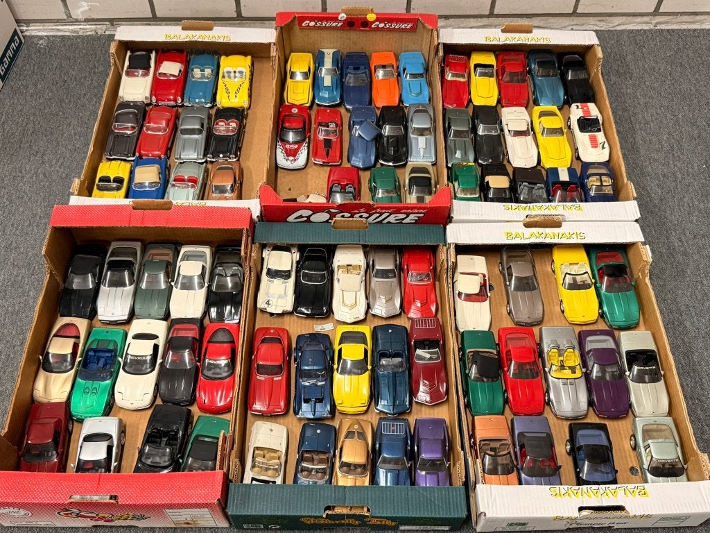82x Corvette C1 C2 C3 C4 C5 gebouwde kits Revell etc lot, Ophalen, Gebruikt, Auto, Revell