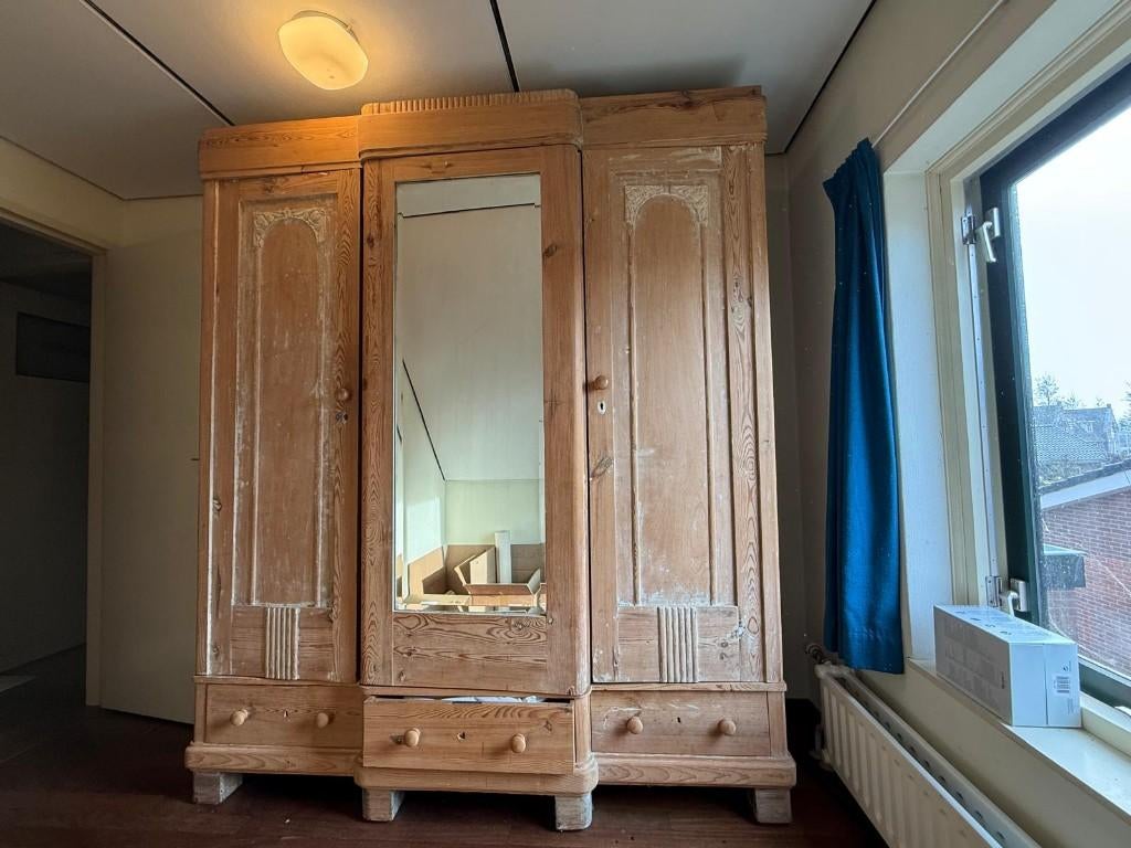 Antieke linnenkast/ garderobekast/ kledingkast (ca.1900), 200 cm of meer, 150 tot 200 cm, Grenenhout, 50 tot 75 cm