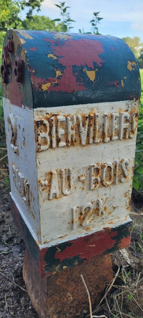 Gietijzeren Franse kilometerpaal .  vanaf €400,00, Ophalen