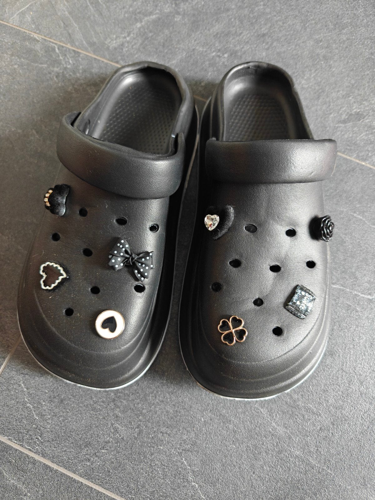 Zwarte Crocs maat 39 - zo goed als nieuw, Ophalen of Verzenden, Zo goed als nieuw, Zwart