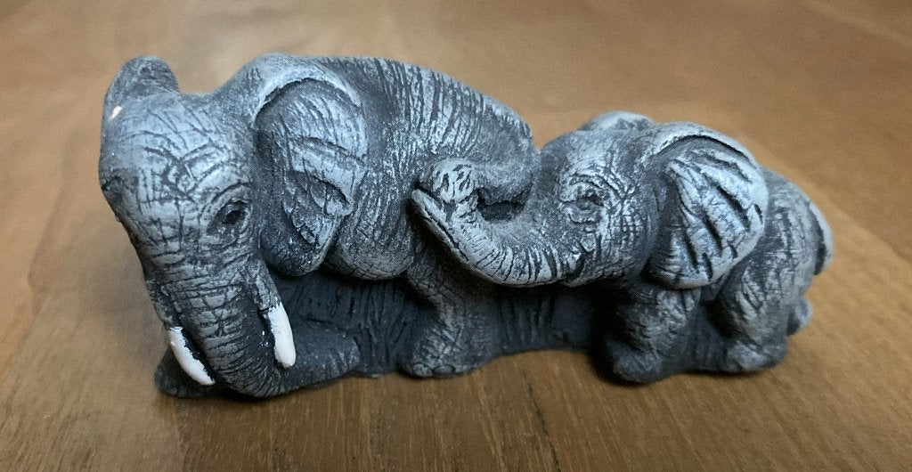 Mini olifant moeder met jong grijs, Ophalen of Verzenden