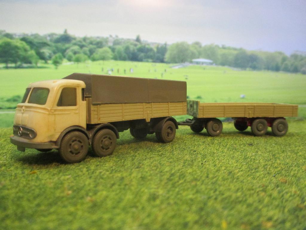Mercedes Benz Pullman LP 333 3-asser met aanhanger - Wiking, Ophalen of Verzenden, Gebruikt, Bus of Vrachtwagen, Wiking