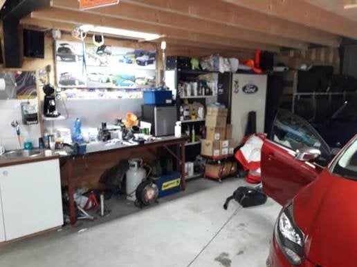 Gezocht: opslag/hobbyruimte regio Tegelen, Auto diversen, Autostallingen en Garages