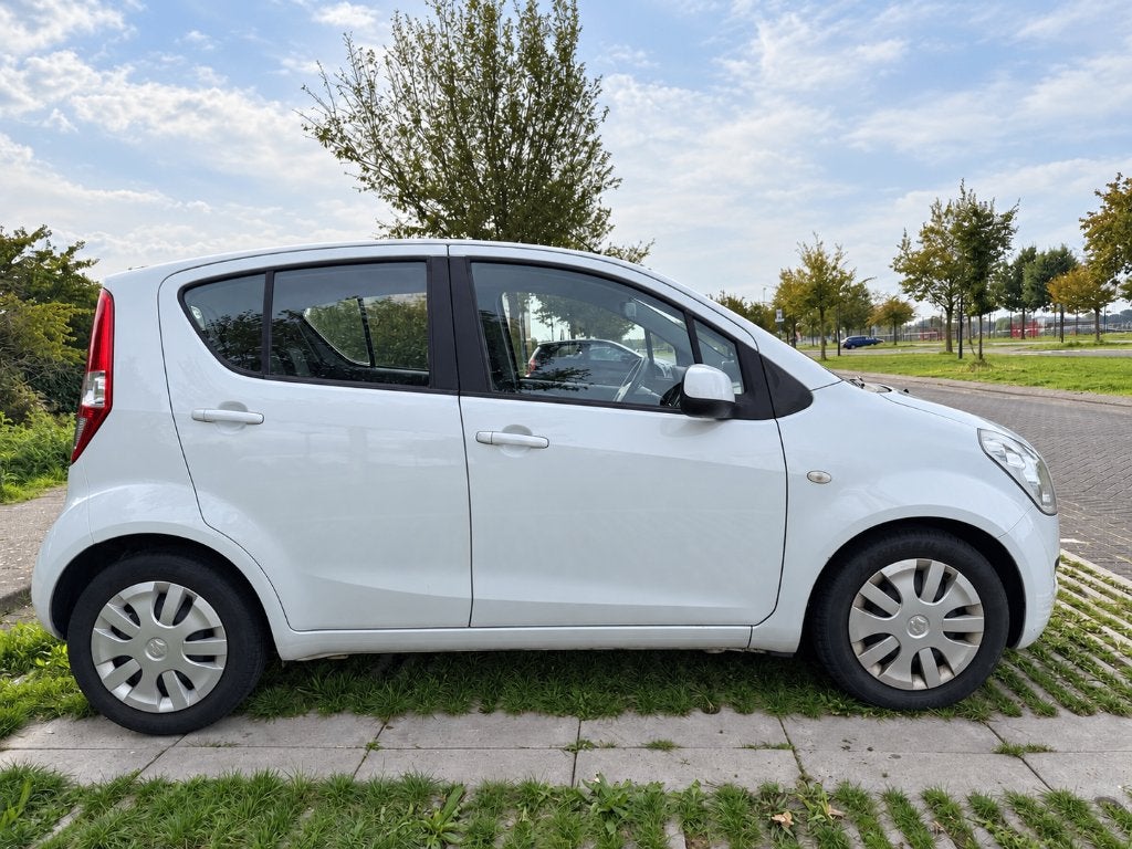 Suzuki Splash 1.2 2009 Wit (APK tot 8-2027) Lage km. stand!, Auto's, Voorwielaandrijving, Stof, 40 €/maand, 4 cilinders
