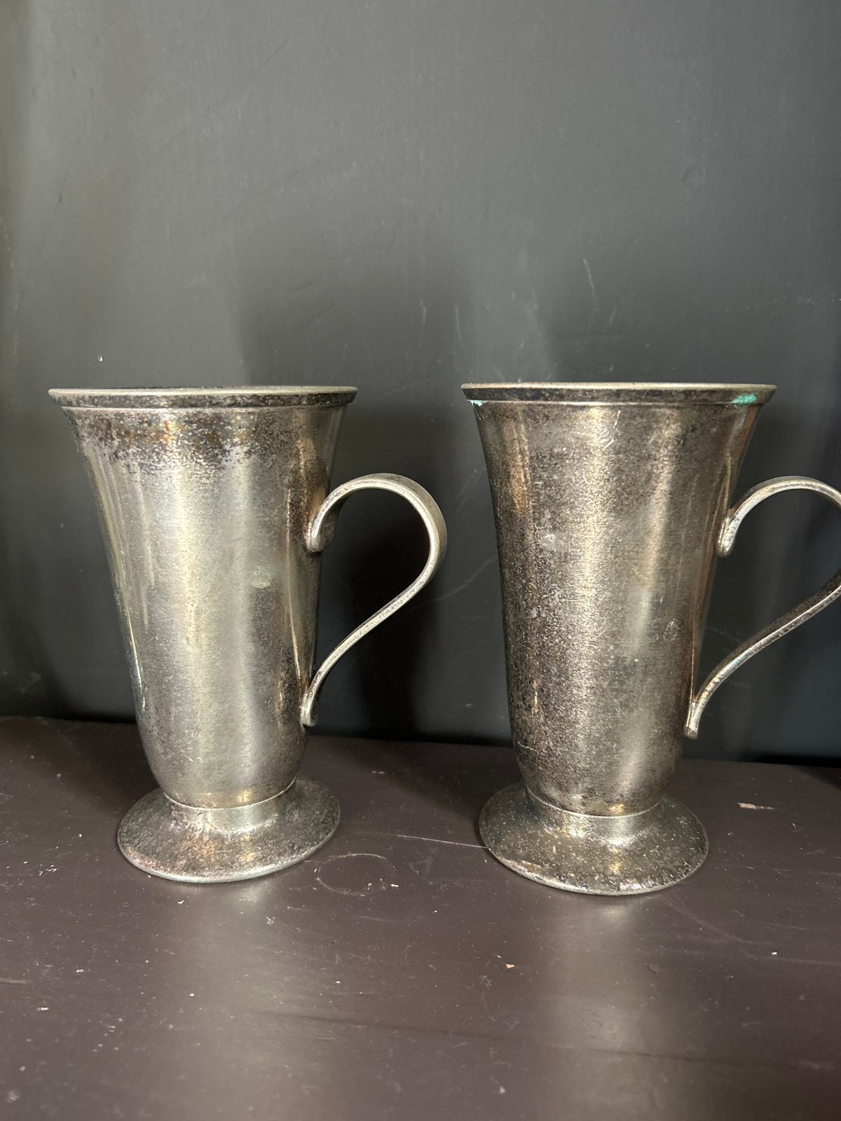 Set van 2 vintage verzilverde bekers met handvat, Ophalen of Verzenden, Zilver