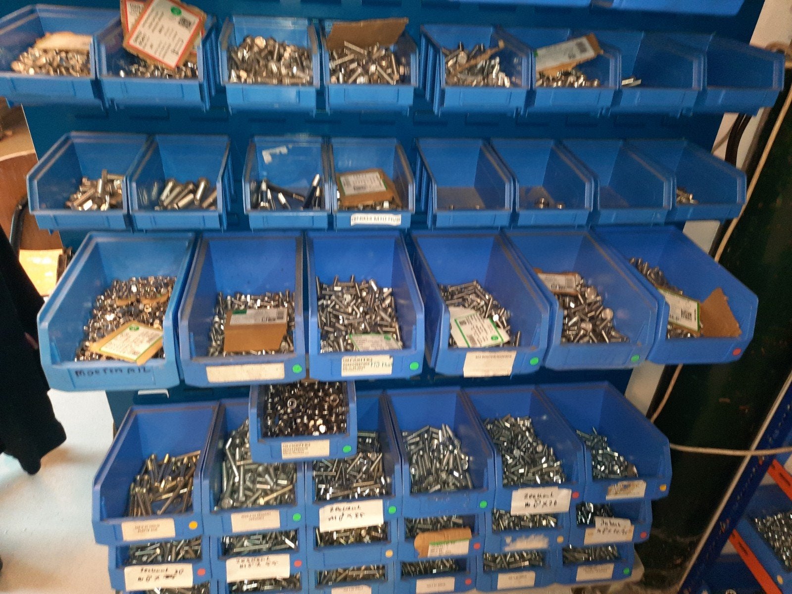 bouten en moeren, diverse soorten, Ophalen of Verzenden, Nieuw, Bouten of Moeren