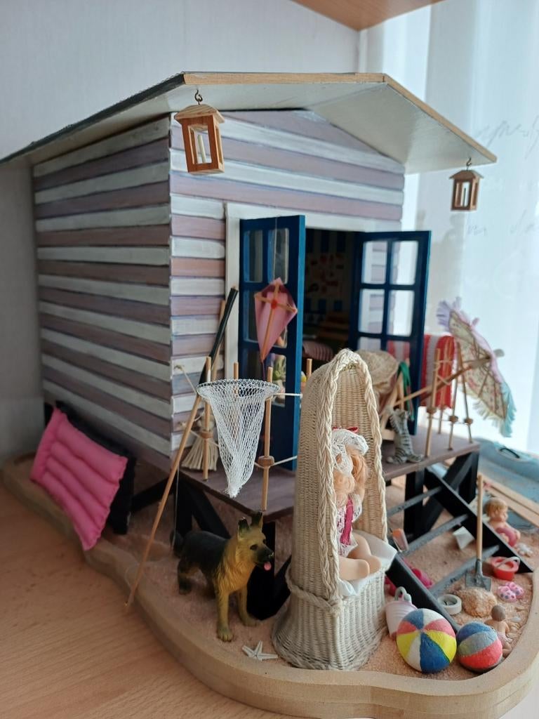 Strandhuisje, Ophalen, Poppenhuis