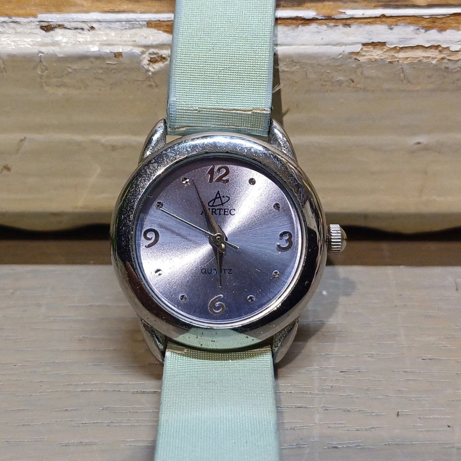 AIRTEC QUARTZ HORLOGE MINTGROEN BAND, Sieraden, Tassen en Uiterlijk, Overige merken, Staal, Polshorloge, Ophalen of Verzenden